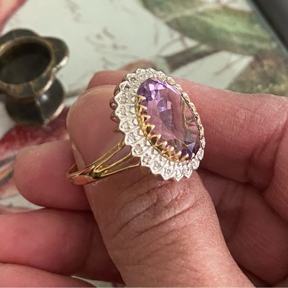 14k Two Tone Gold Diamond and Amethyst Ring Size 8 - Picture 5 of 7